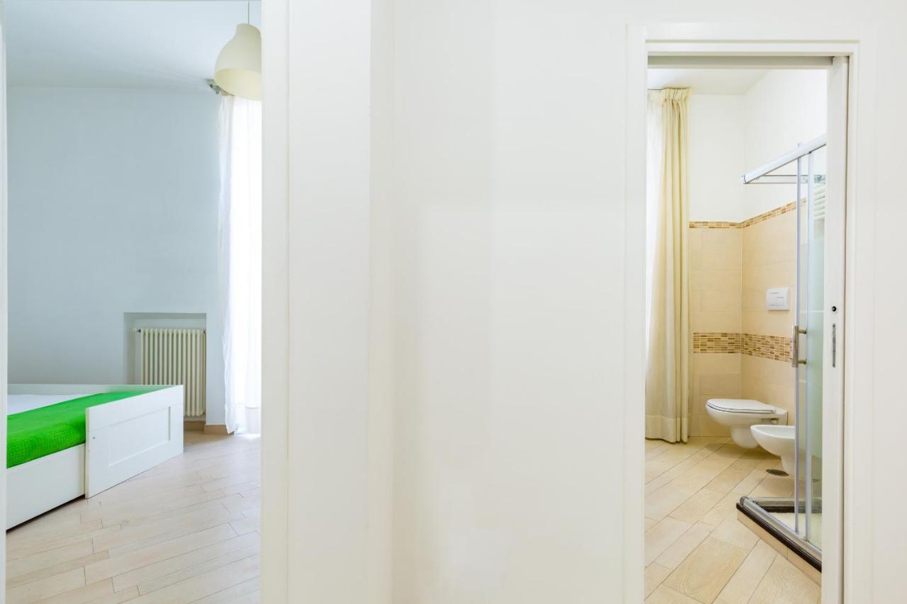 Apartment With Balcony In Palazzo Diaz By Wonderful Italy Napoli Bagian luar foto